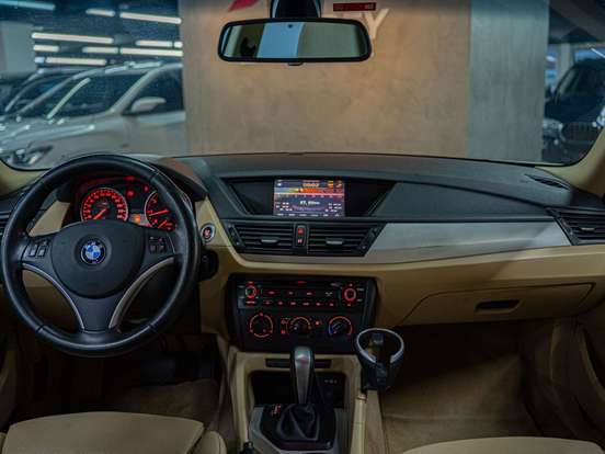 BMW-X1-2.0 16V GASOLINA SDRIVE18I TOP 4P AUTOMÁTICO BMW-X1-2011