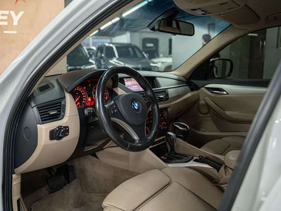 BMW-X1-2.0 16V GASOLINA SDRIVE18I TOP 4P AUTOMÁTICO BMW-X1-2011