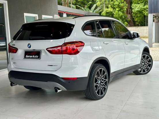 BMW-X1-2.0 16V TURBO ACTIVEFLEX SDRIVE20I 4P AUTOMÁTICO BMW-X1-2019