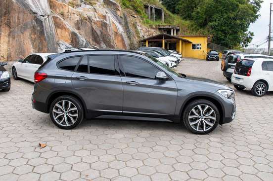 BMW-X1-2022