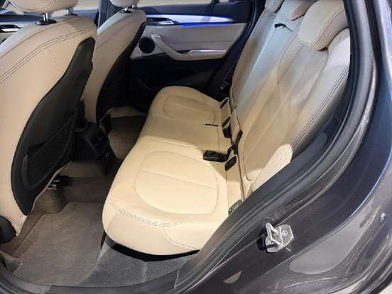 BMW-X1-2021