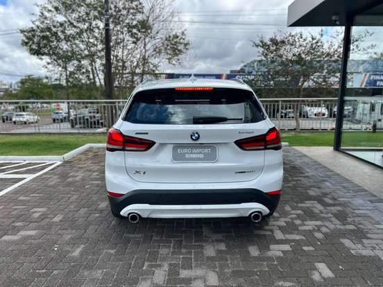 BMW-X1-2.0 16V TURBO ACTIVEFLEX SDRIVE20I OUTDOOR 4P AUTOMÁTICO BMW-X1-2021