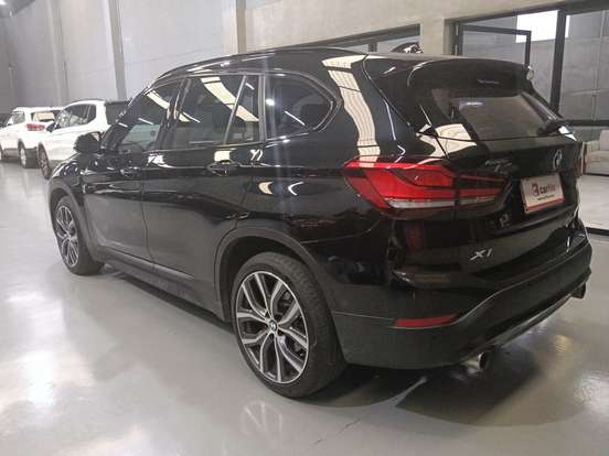 BMW-X1-2022