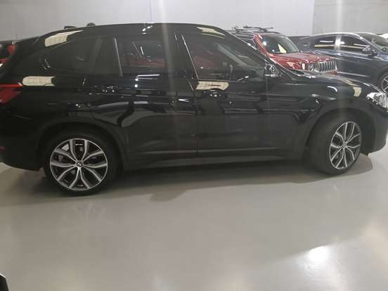 BMW-X1-2022