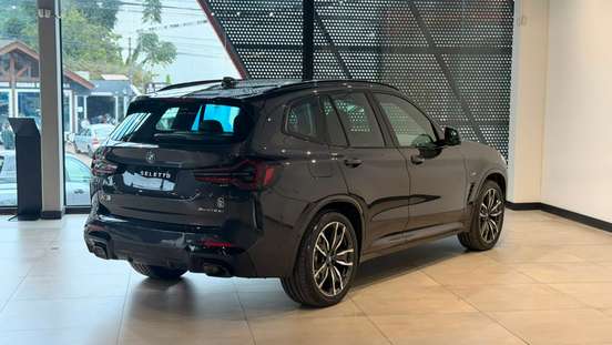 BMW-X3-2021
