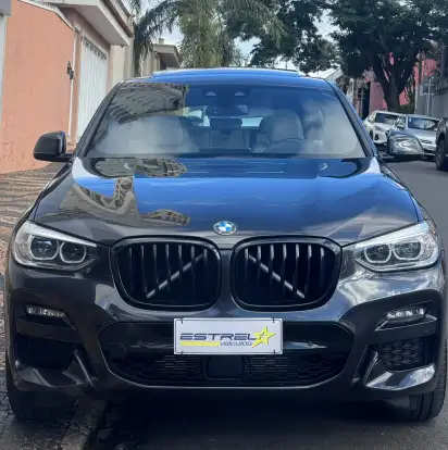 BMW-X4-2021