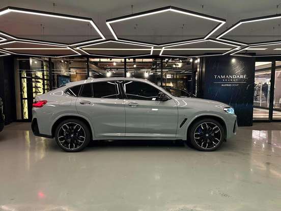 BMW-X4-2023