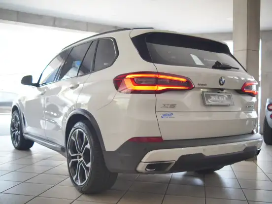 BMW-X5-3.0 4X4 30D I6 TURBO DIESEL 4P AUTOMÁTICO BMW-X5-2020