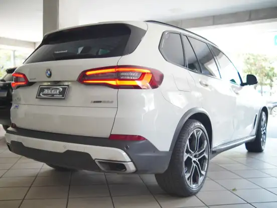 BMW-X5-3.0 4X4 30D I6 TURBO DIESEL 4P AUTOMÁTICO BMW-X5-2020