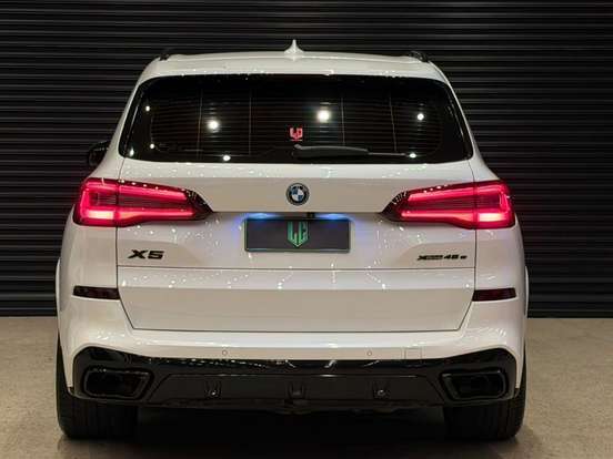 BMW-X5-2021