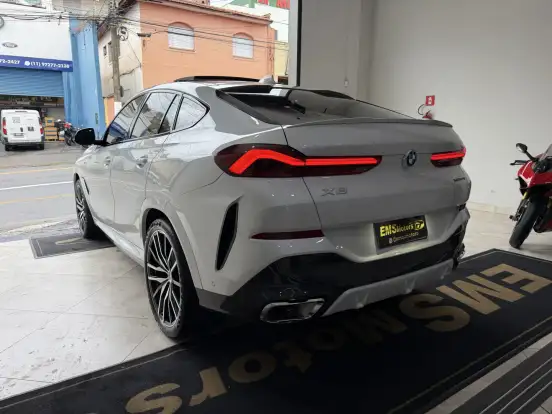BMW-X6-2023
