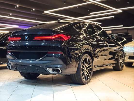BMW-X6-2020