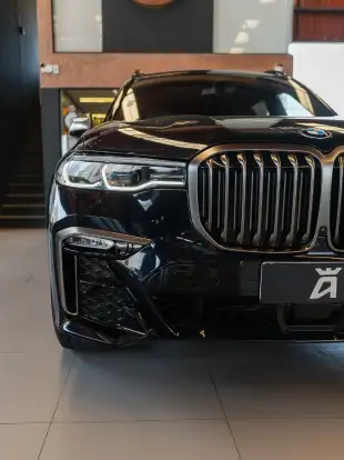 BMW-X7-2021