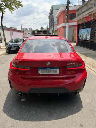 BMW-320i-2023