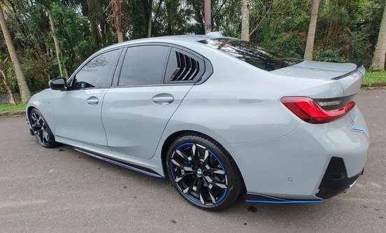 BMW-320i-2025