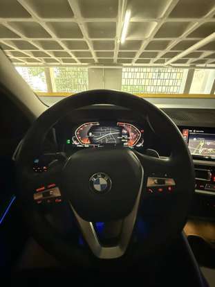 BMW-320i-2019
