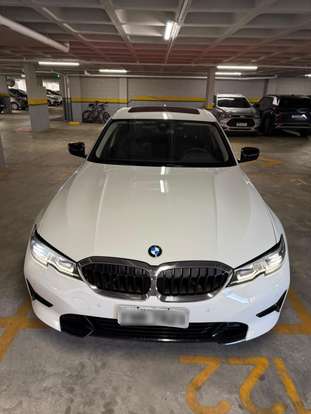 BMW-320i-2019