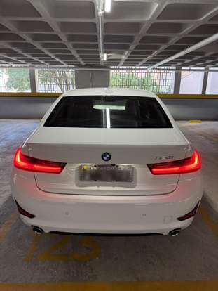 BMW-320i-2019