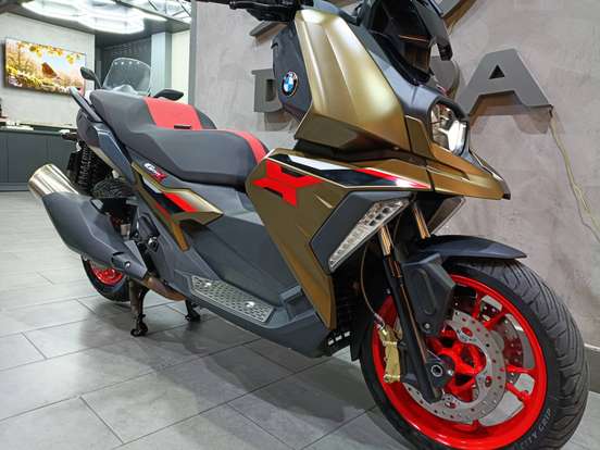 BMW-C 400 X-2025
