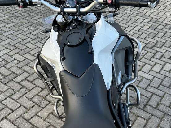 BMW-F 800 GS ADVENTURE BMW-F 800 GS ADVENTURE-2015