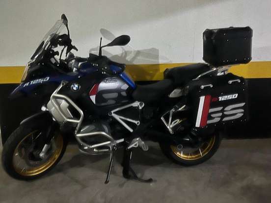 BMW-R 1250 GS ADVENTURE PREMIUM RALLYE BMW-R 1250 GS ADVENTURE PREMIUM RALLYE-2024