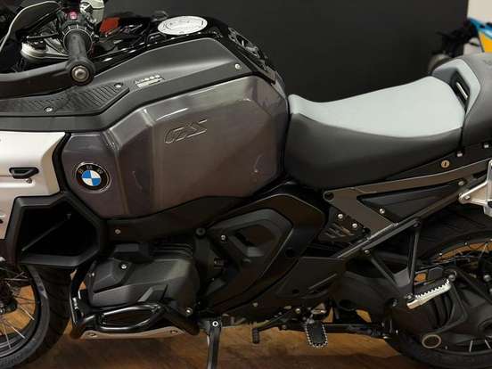 BMW-R 1300 GS ADVENTURE TRIPLE BLACK BMW-R 1300 GS ADVENTURE TRIPLE BLACK-2025