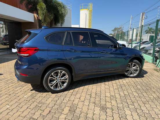 BMW-X1-2021