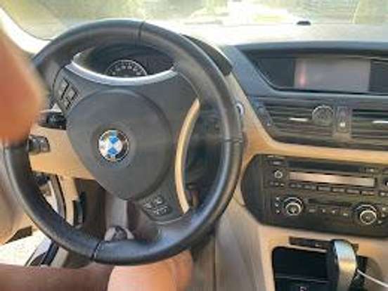 BMW-X1-2.0 18I TOP 4X2 24V GASOLINA 4P AUTOMÁTICO BMW-X1-2011