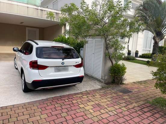 BMW-X1-2.0 18I TOP 4X2 24V GASOLINA 4P AUTOMÁTICO BMW-X1-2011