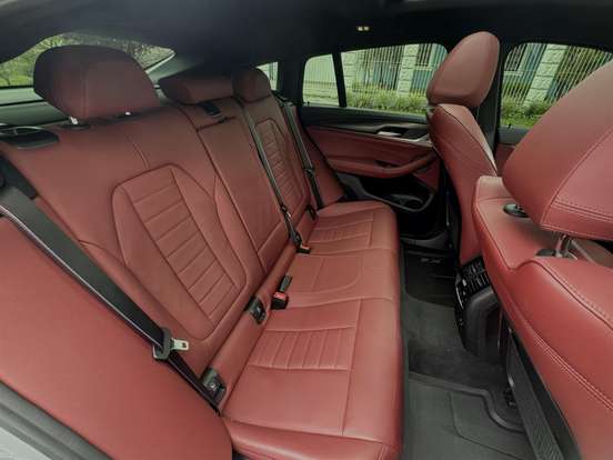 BMW-X4-2023
