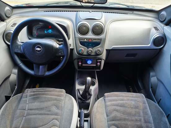 CHEVROLET-AGILE-2012