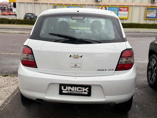 CHEVROLET-AGILE-2012