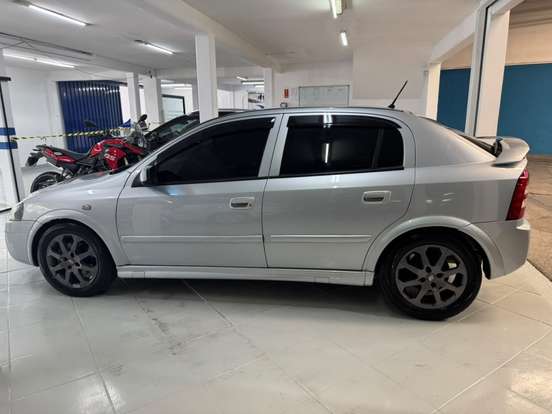 CHEVROLET-ASTRA-2011