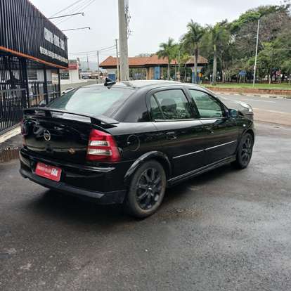 CHEVROLET-ASTRA-2010