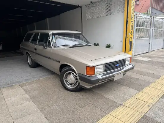 CHEVROLET-CARAVAN-1985