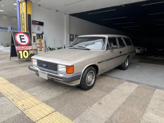 CHEVROLET-CARAVAN-1985