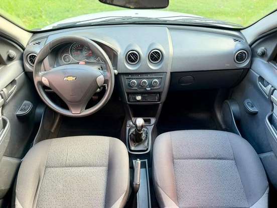CHEVROLET-CELTA-2015