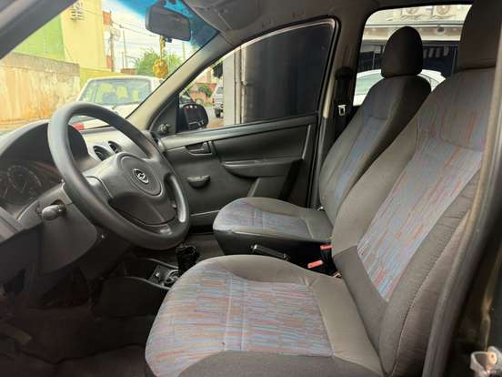 CHEVROLET-CELTA-1.0 MPFI VHCE LIFE 8V FLEX 4P MANUAL CHEVROLET-CELTA-2010