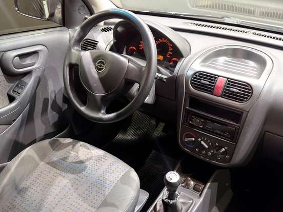 CHEVROLET-CORSA-1.4 MPFI MAXX 8V FLEX 4P MANUAL CHEVROLET-CORSA-2012