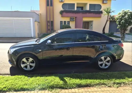 CHEVROLET-CRUZE-2013