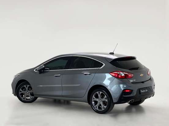 CHEVROLET-CRUZE-2018