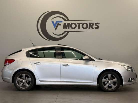 CHEVROLET-CRUZE-1.8 LTZ 16V FLEX 4P AUTOMÁTICO CHEVROLET-CRUZE-2013