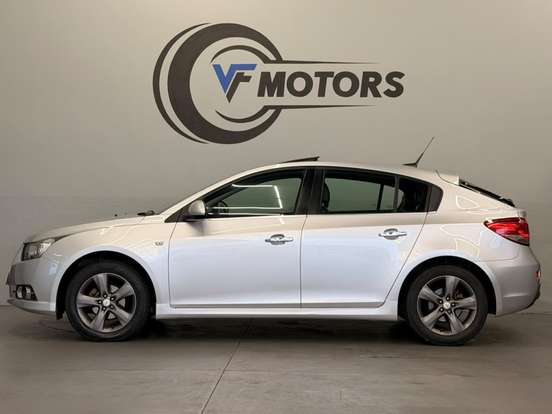 CHEVROLET-CRUZE-1.8 LTZ 16V FLEX 4P AUTOMÁTICO CHEVROLET-CRUZE-2013