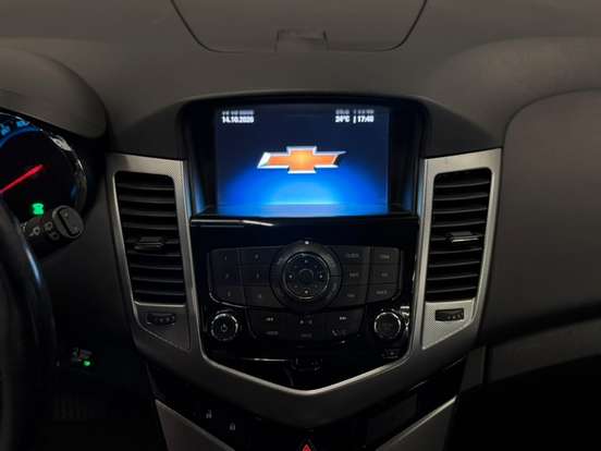 CHEVROLET-CRUZE-2013