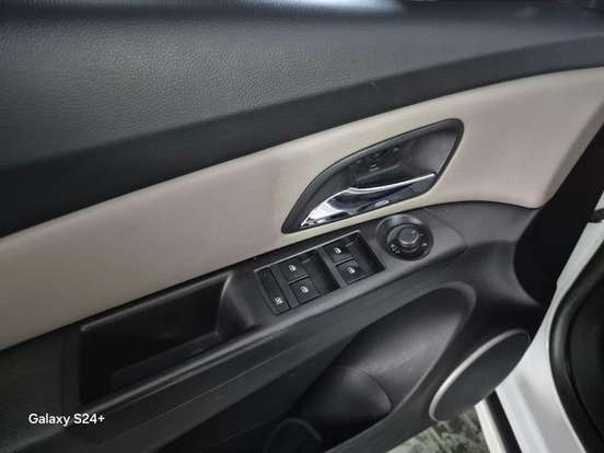 CHEVROLET-CRUZE-2014