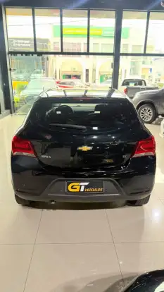 CHEVROLET-ONIX-2019