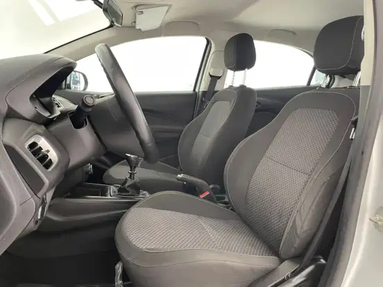 CHEVROLET-ONIX-2016