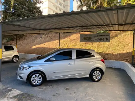 CHEVROLET-ONIX-2017