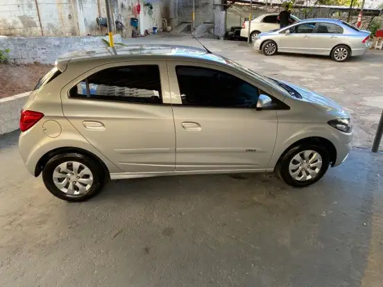 CHEVROLET-ONIX-2017