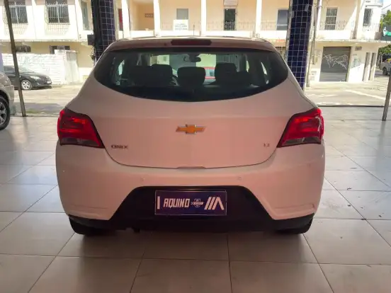 CHEVROLET-ONIX-1.0 MPFI LT 8V FLEX 4P MANUAL CHEVROLET-ONIX-2019